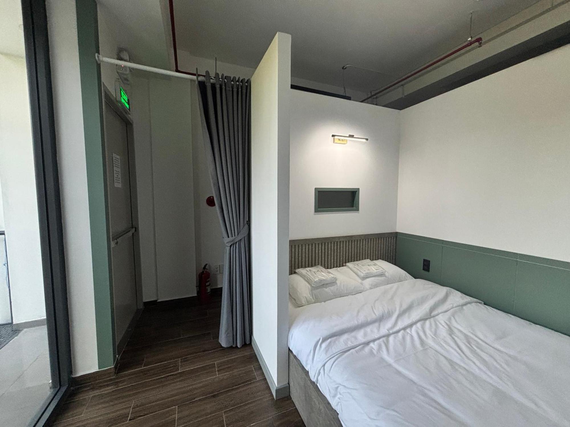 Cozy Cubes Hotel Хошимин Екстериор снимка