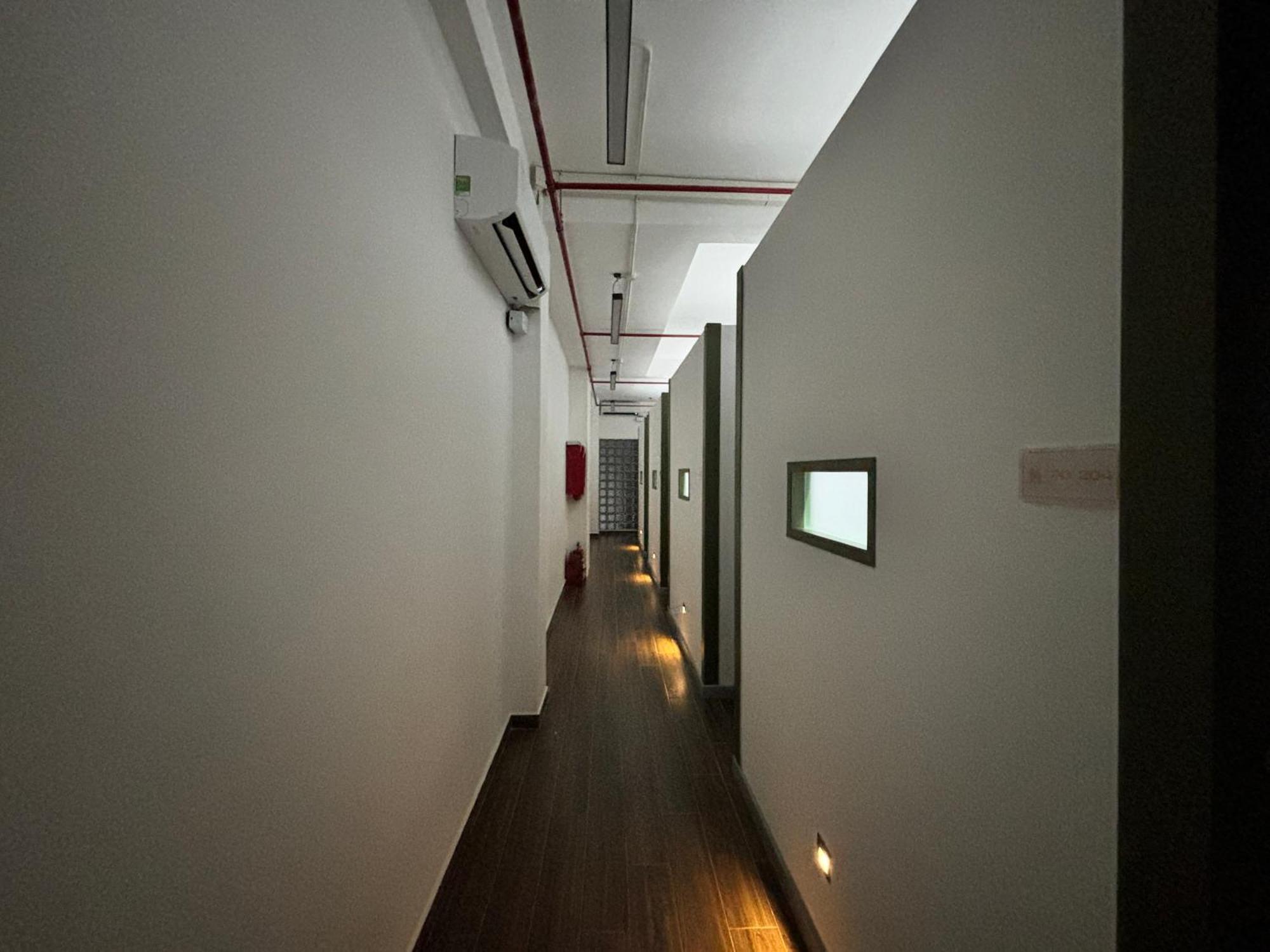 Cozy Cubes Hotel Хошимин Екстериор снимка