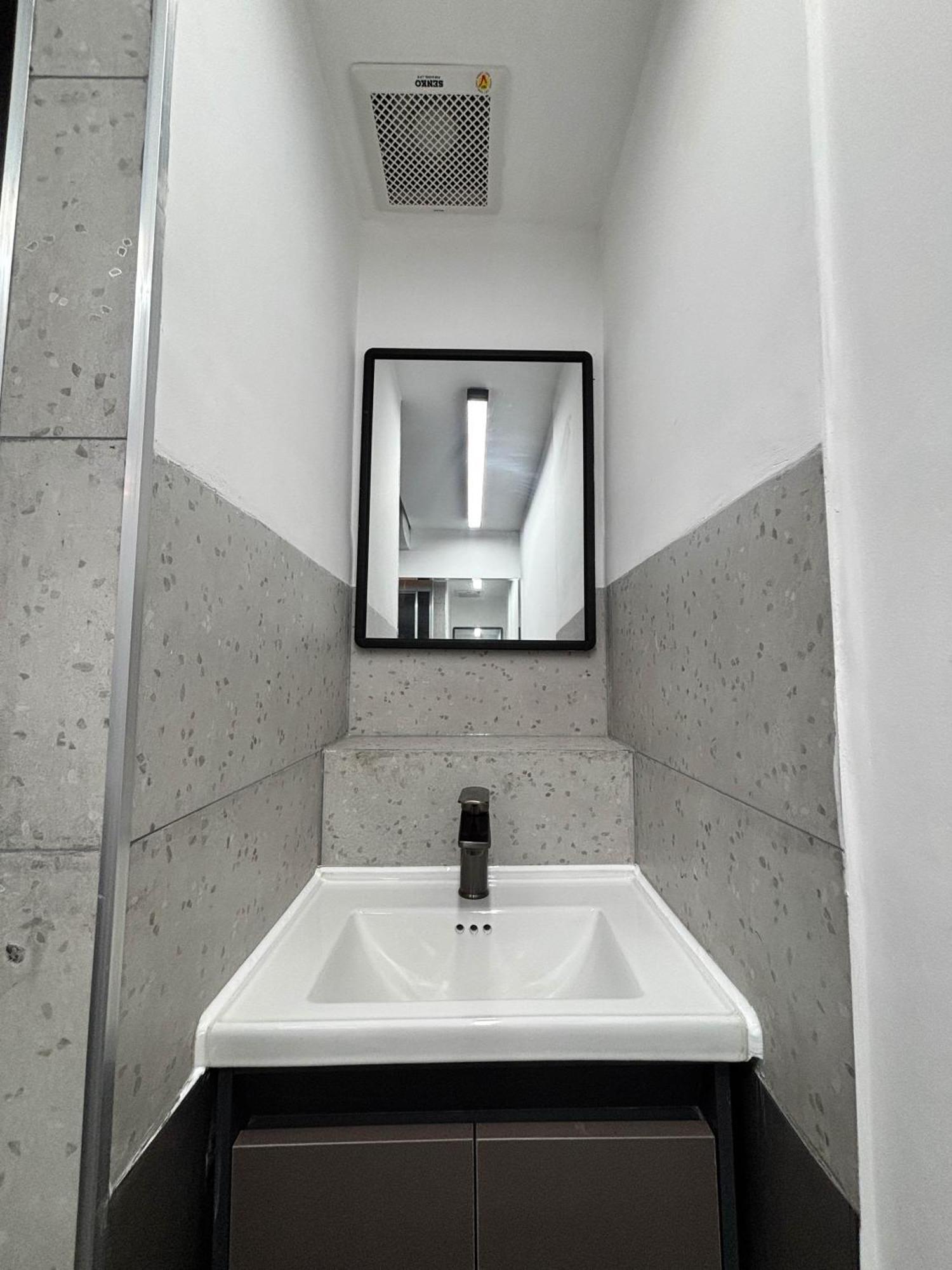 Cozy Cubes Hotel Хошимин Екстериор снимка